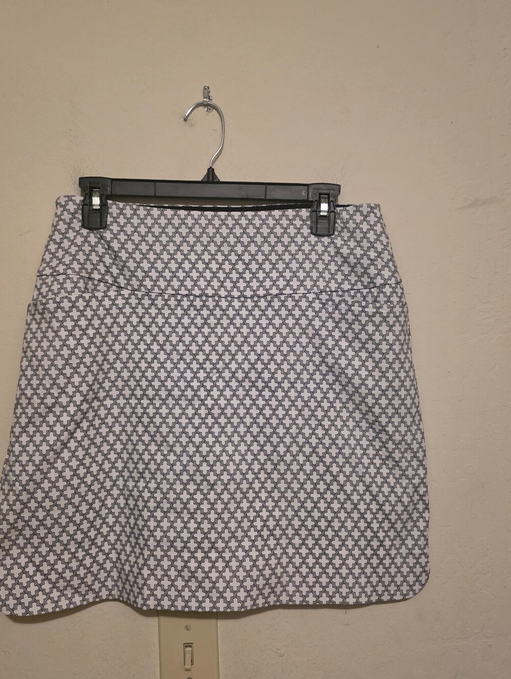 S.C. & CO. Women's Athletic Skort Size M Black/White Geometric Stretch